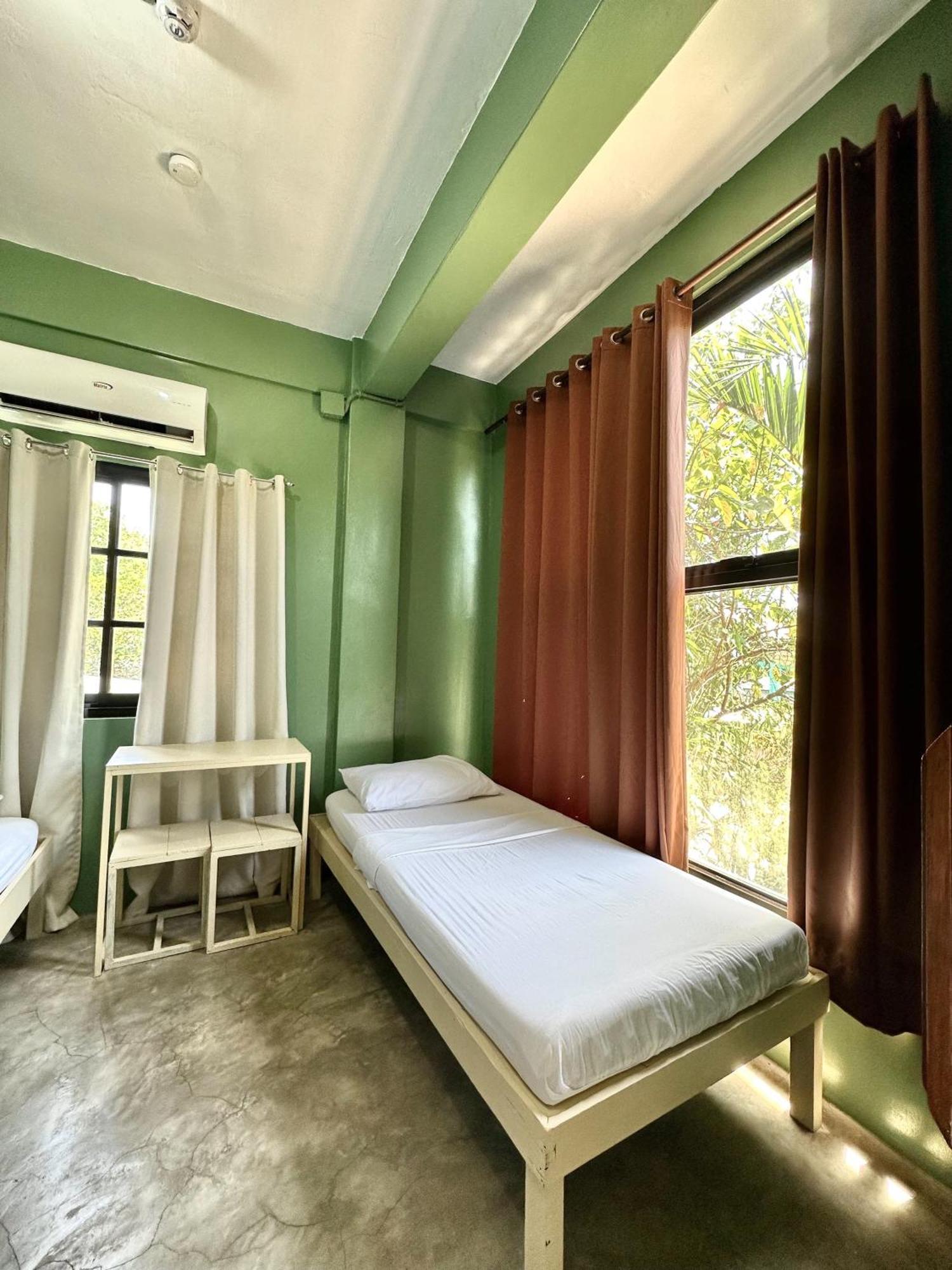 Dayon Hostel Coron Exterior photo