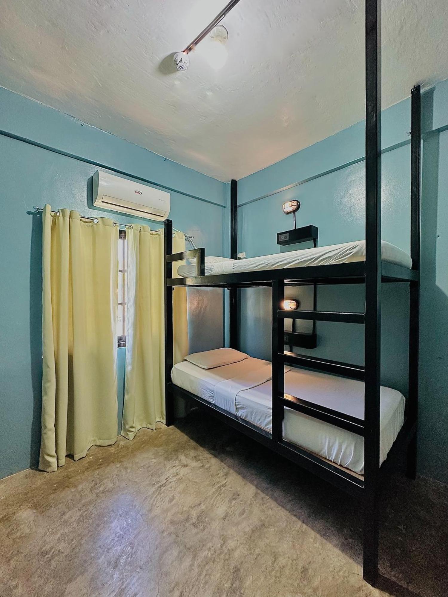 Dayon Hostel Coron Exterior photo
