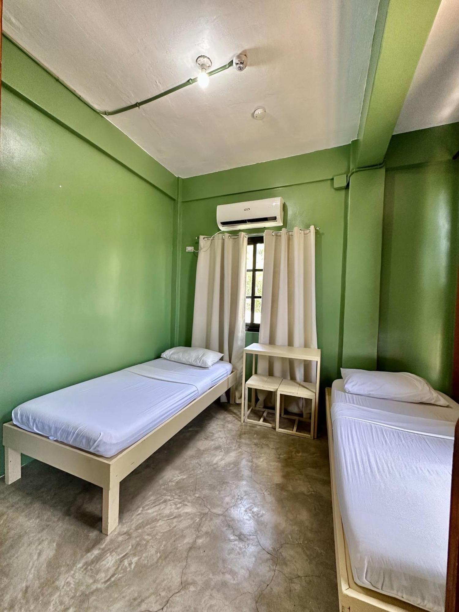Dayon Hostel Coron Exterior photo